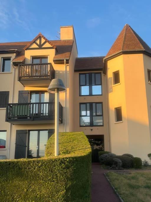 Le Rivabella Appartement Ouistreham Buitenkant foto